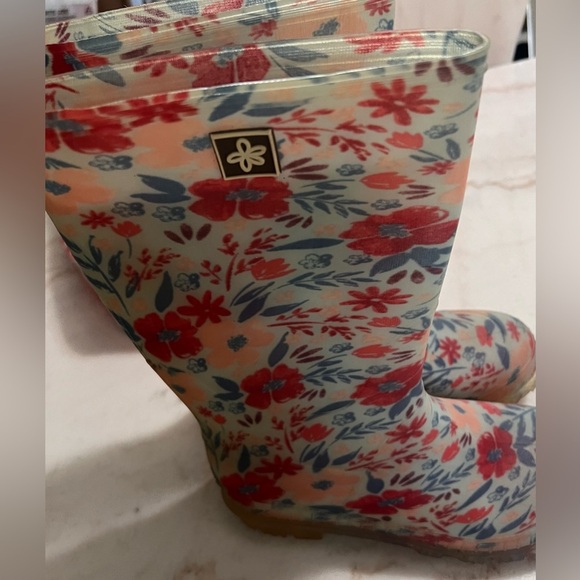 Matilda Jane Girls Size 5 Floral Rain Boots with Matching Packing Bag - Picture 10 of 13